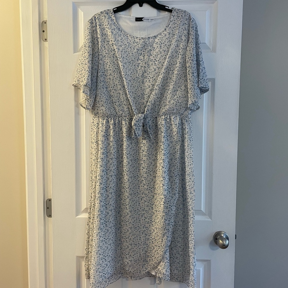 Grand Millennial Blue & White Floral Midi Dress